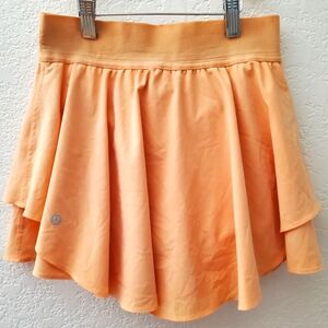 Lululemon skirt size 4 no holes/stains